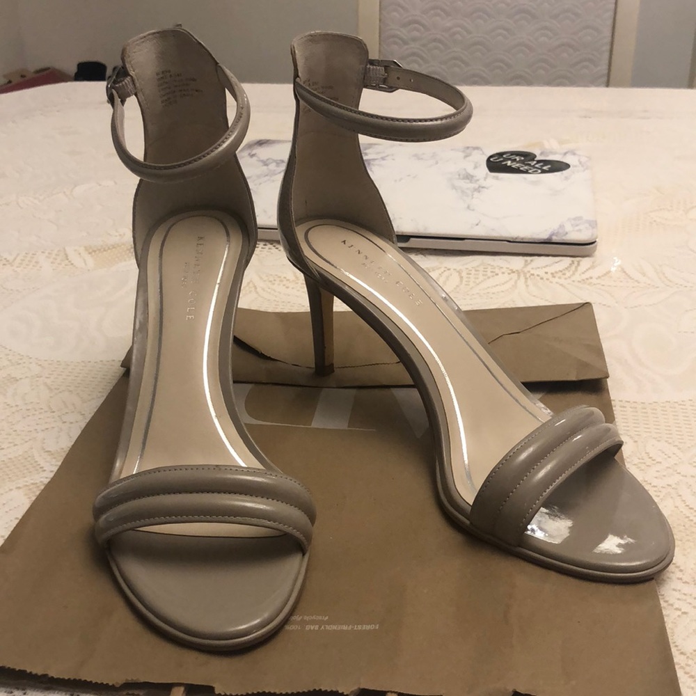 Kenneth Cole Grey Heels